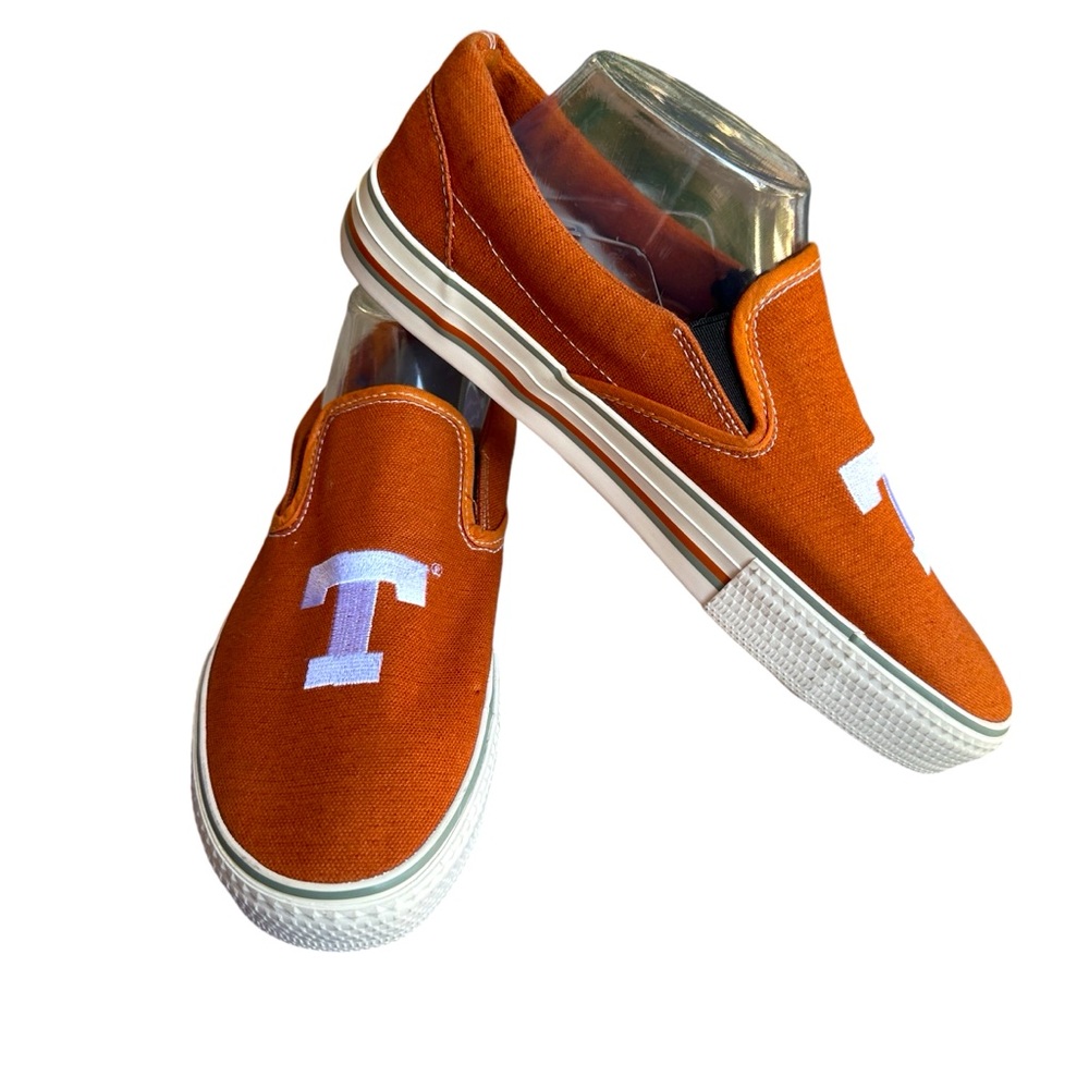 UT Men's Sneakers Orange White canvas embroidered slip on T Size 8